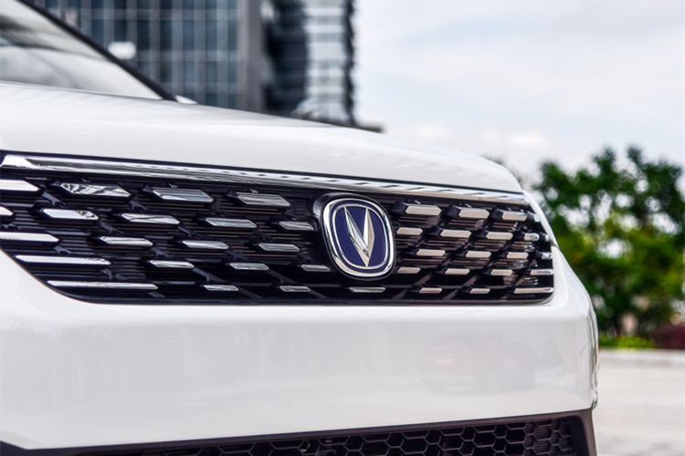 V字车标是长安汽车,那倒V是什么品牌?不是讴歌