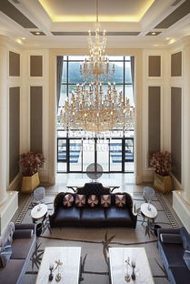 别墅挑高客厅水晶灯吊顶造型设计 艺术与空间的完美融合